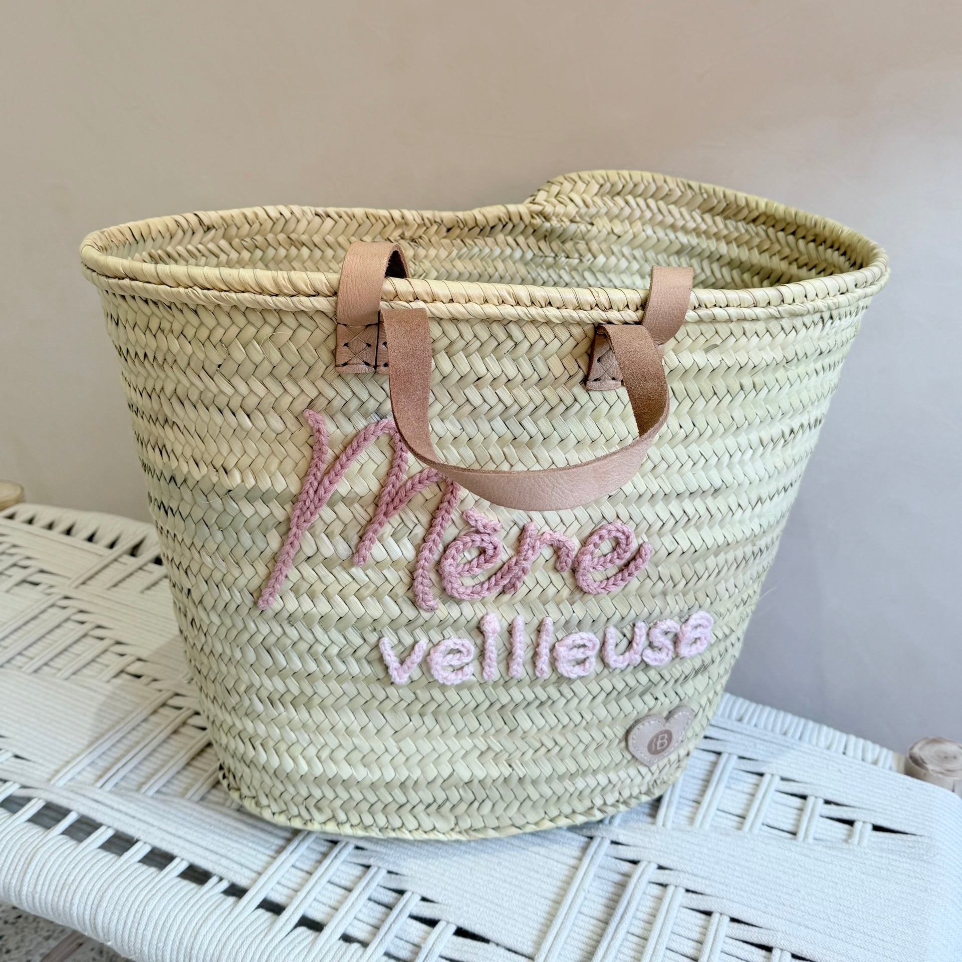 Panier brodé « Mère-veilleuse » Cadeau personnalisé Fête des Mères